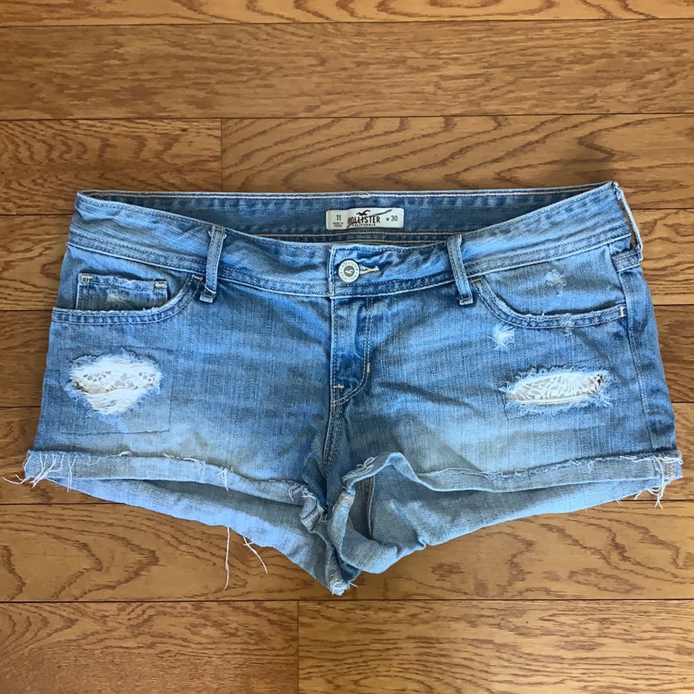 EUC Hollister Light Wash Lace Jean Shorts, 30